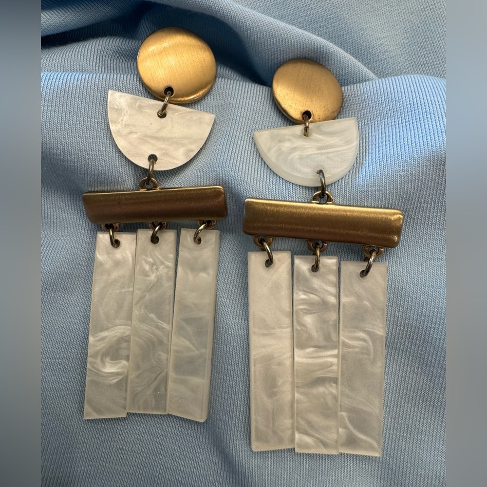 Statement Dangle Earrings in Marbled Ivory and Antiqued Gold